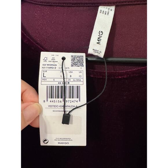 NWT Mango Burgundy Velvet Dress. Size: Large - Picture 4 of 5
